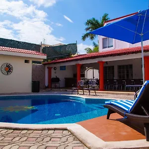 Apartamento Hermosa Casa, En Renta Vacacional Con Piscina, A Tan Solo10 Minutos De La Playa, Cerca De Centros Comerciales, Restaurantes, Bares Y Supermercados, Cancún